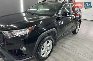 Внедорожник / Кроссовер Toyota RAV4 2020 в Ивано-Франковске