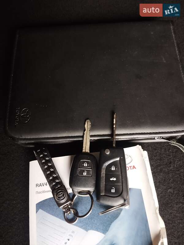Позашляховик / Кросовер Toyota RAV4 2013 в Одесі
