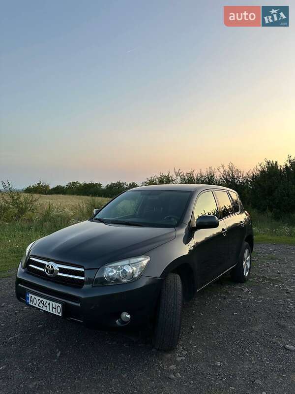 Позашляховик / Кросовер Toyota RAV4 2008 в Ужгороді фото 2 Позашляховик / Кросовер Toyota RAV4 2008 в Ужгороді
