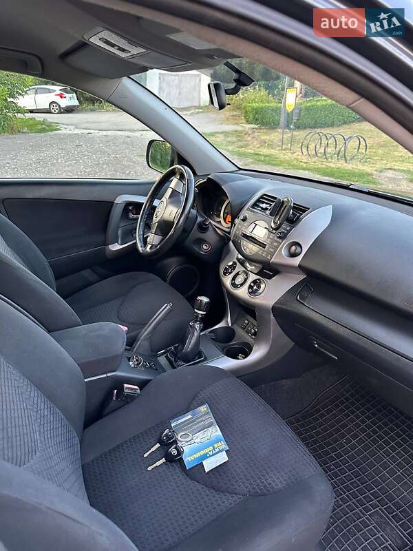 Позашляховик / Кросовер Toyota RAV4 2008 в Ужгороді фото 7 Позашляховик / Кросовер Toyota RAV4 2008 в Ужгороді