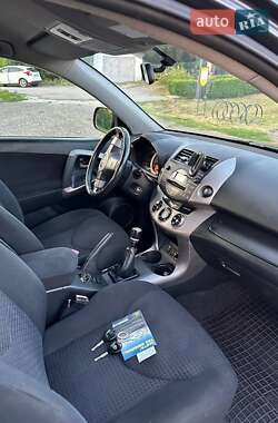 Внедорожник / Кроссовер Toyota RAV4 2008 в 