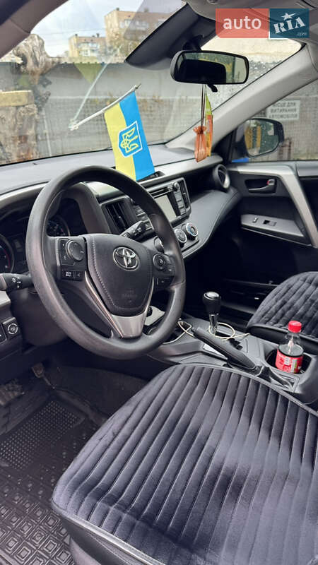Позашляховик / Кросовер Toyota RAV4 2017 в Києві