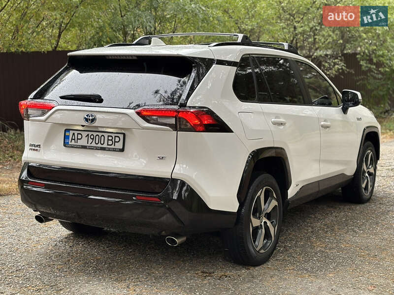 Внедорожник / Кроссовер Toyota RAV4 2021 в Киеве