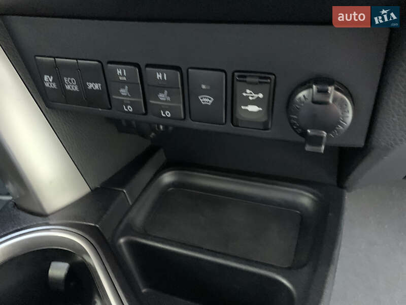 Внедорожник / Кроссовер Toyota RAV4 2017 в Виннице фото 25 Внедорожник / Кроссовер Toyota RAV4 2017 в Виннице