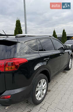 Внедорожник / Кроссовер Toyota RAV4 2013 в 