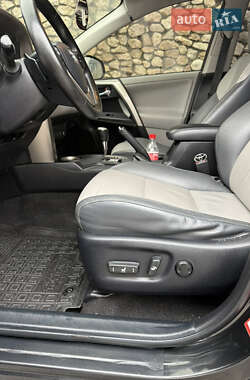 Внедорожник / Кроссовер Toyota RAV4 2013 в 