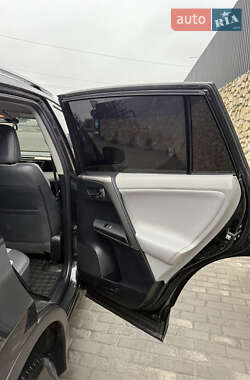 Внедорожник / Кроссовер Toyota RAV4 2013 в 