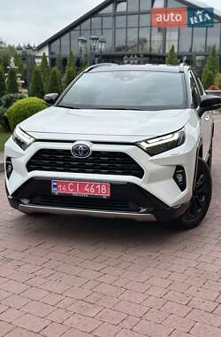 Внедорожник / Кроссовер Toyota RAV4 2022 в 