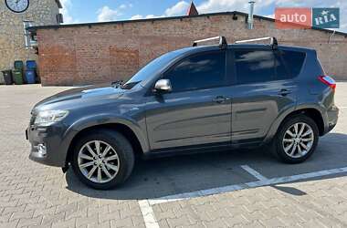 Внедорожник / Кроссовер Toyota RAV4 2011 в 