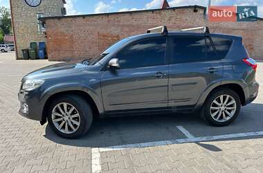 Внедорожник / Кроссовер Toyota RAV4 2011 в 