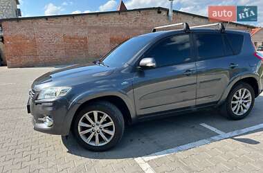 Внедорожник / Кроссовер Toyota RAV4 2011 в 