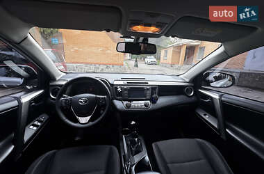 Позашляховик / Кросовер Toyota RAV4 2013 в Ромнах