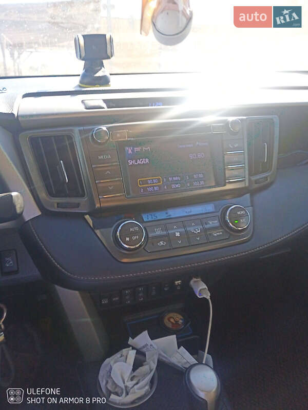 Внедорожник / Кроссовер Toyota RAV4 2013 в Волочиске