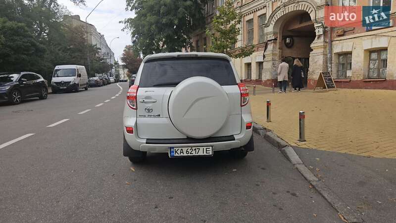 Позашляховик / Кросовер Toyota RAV4 2012 в Києві фото 11 Позашляховик / Кросовер Toyota RAV4 2012 в Києві