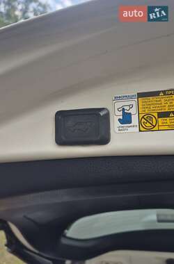Внедорожник / Кроссовер Toyota RAV4 2013 в 