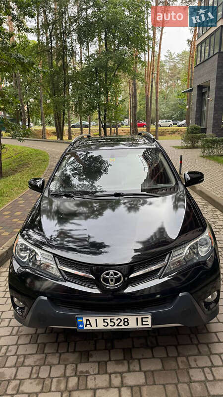 Позашляховик / Кросовер Toyota RAV4 2014 в Броварах