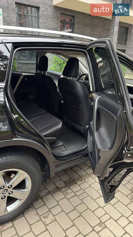 Позашляховик / Кросовер Toyota RAV4 2014 в Броварах