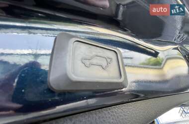 Позашляховик / Кросовер Toyota RAV4 2018 в 
