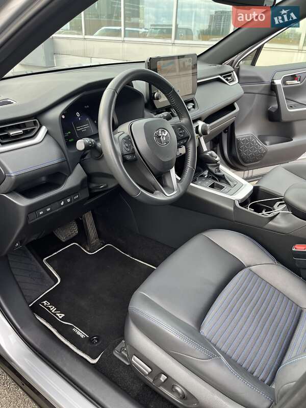 Внедорожник / Кроссовер Toyota RAV4 2024 в Киеве фото 9 Внедорожник / Кроссовер Toyota RAV4 2024 в Киеве