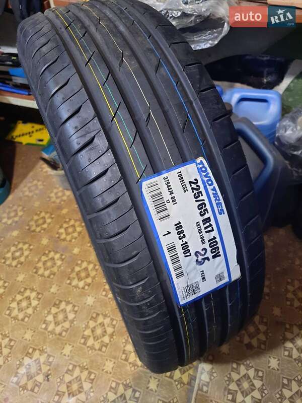 Внедорожник / Кроссовер Toyota RAV4 2017 в Виннице