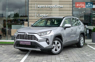 Внедорожник / Кроссовер Toyota RAV4 2021 в Львове