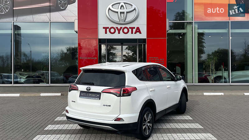 Внедорожник / Кроссовер Toyota RAV4 2018 в Запорожье фото 18 Внедорожник / Кроссовер Toyota RAV4 2018 в Запорожье
