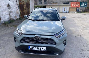 Внедорожник / Кроссовер Toyota RAV4 2020 в Запорожье