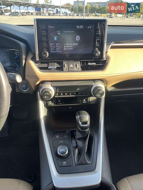 Позашляховик / Кросовер Toyota RAV4 2019 в Харкові фото 17 Позашляховик / Кросовер Toyota RAV4 2019 в Харкові