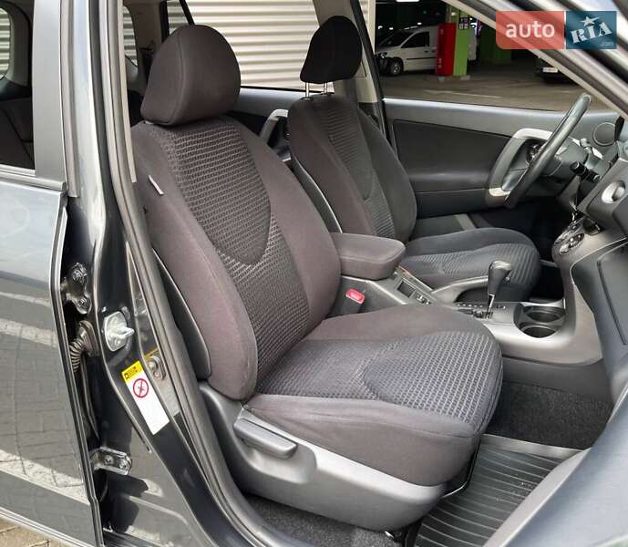 Позашляховик / Кросовер Toyota RAV4 2008 в Києві фото 12 Позашляховик / Кросовер Toyota RAV4 2008 в Києві