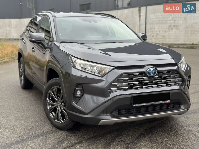 Позашляховик / Кросовер Toyota RAV4 2022 в Києві
