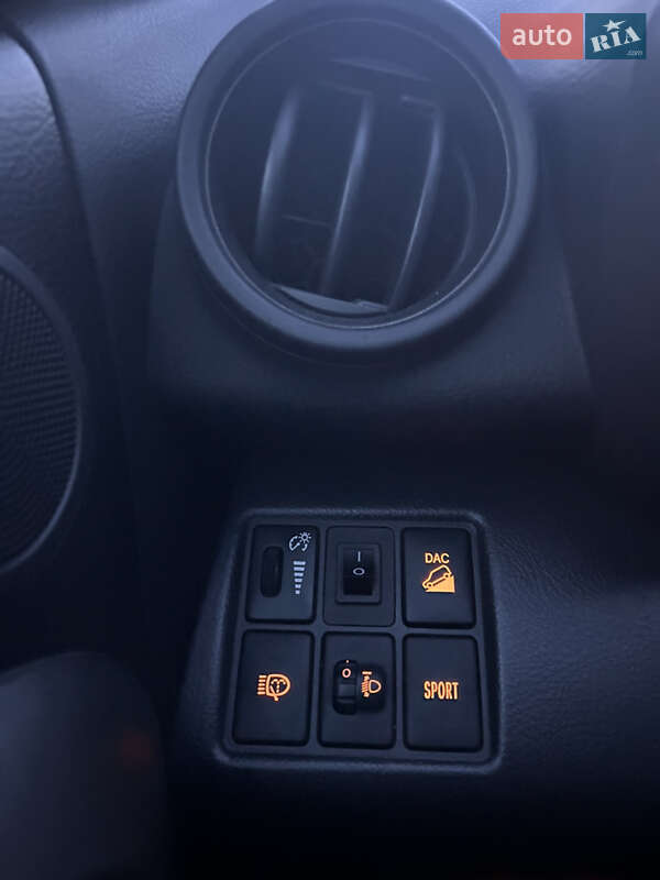 Внедорожник / Кроссовер Toyota RAV4 2011 в Луцке фото 14 Внедорожник / Кроссовер Toyota RAV4 2011 в Луцке