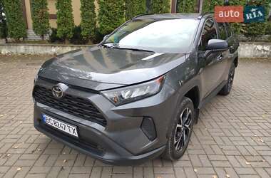 Внедорожник / Кроссовер Toyota RAV4 2020 в Ровно