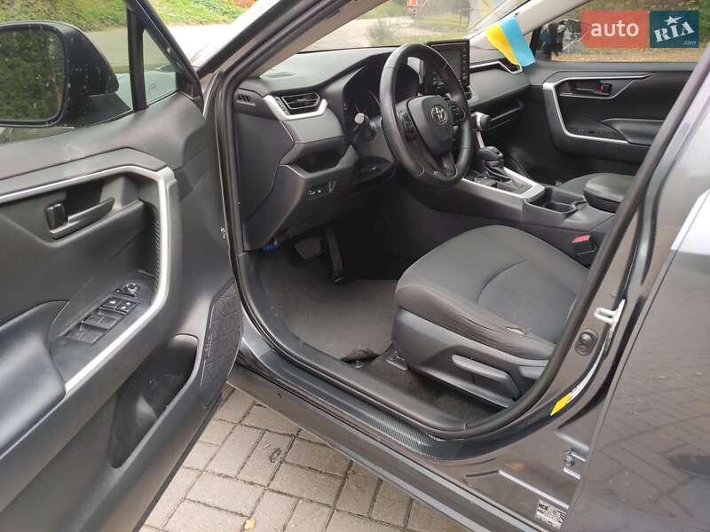 Внедорожник / Кроссовер Toyota RAV4 2020 в Ровно фото 18 Внедорожник / Кроссовер Toyota RAV4 2020 в Ровно