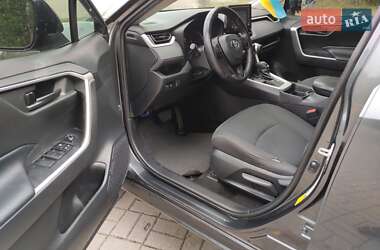 Позашляховик / Кросовер Toyota RAV4 2020 в  фото 18 Позашляховик / Кросовер Toyota RAV4 2020 в