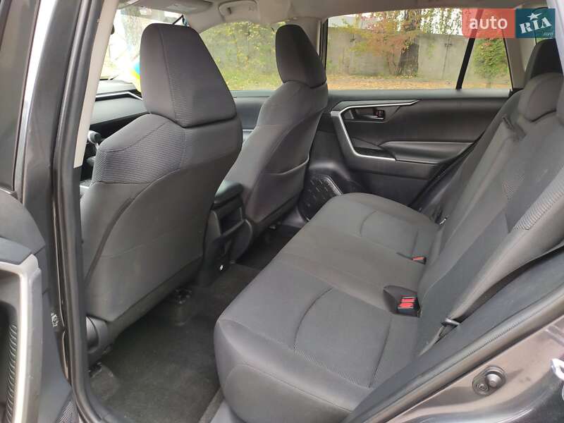 Внедорожник / Кроссовер Toyota RAV4 2020 в Ровно фото 40 Внедорожник / Кроссовер Toyota RAV4 2020 в Ровно