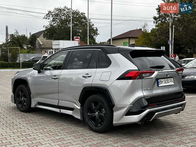 Позашляховик / Кросовер Toyota RAV4 2021 в Одесі