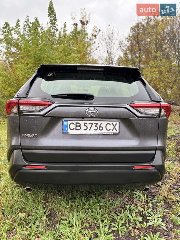 Позашляховик / Кросовер Toyota RAV4 2020 в Прилуках