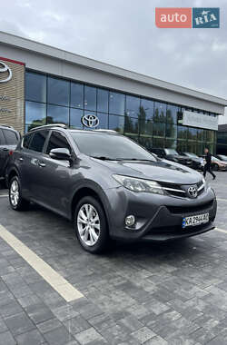Позашляховик / Кросовер Toyota RAV4 2014 в  фото 21 Позашляховик / Кросовер Toyota RAV4 2014 в