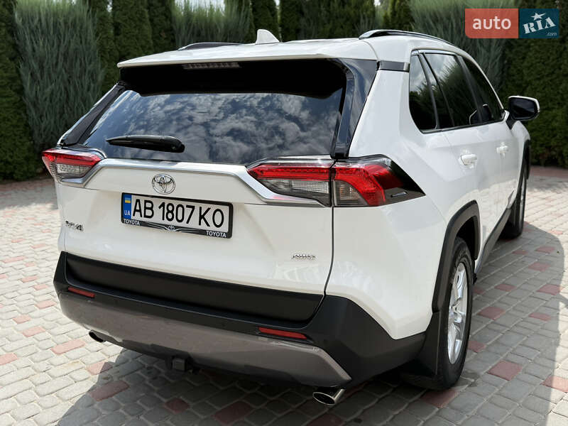 Позашляховик / Кросовер Toyota RAV4 2020 в Тульчині