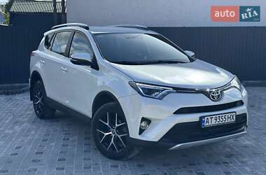 Позашляховик / Кросовер Toyota RAV4 2016 в Коломиї