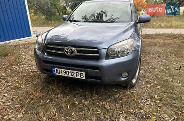 Внедорожник / Кроссовер Toyota RAV4 2006 в 