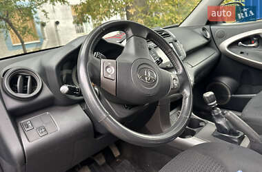 Внедорожник / Кроссовер Toyota RAV4 2006 в 