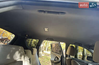 Внедорожник / Кроссовер Toyota RAV4 2011 в 
