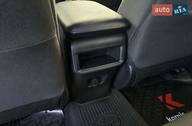 Внедорожник / Кроссовер Toyota RAV4 2021 в 