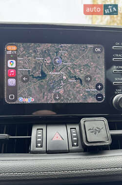Внедорожник / Кроссовер Toyota RAV4 2020 в 