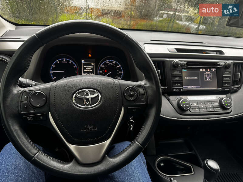 Позашляховик / Кросовер Toyota RAV4 2016 в Львові фото 20 Позашляховик / Кросовер Toyota RAV4 2016 в Львові