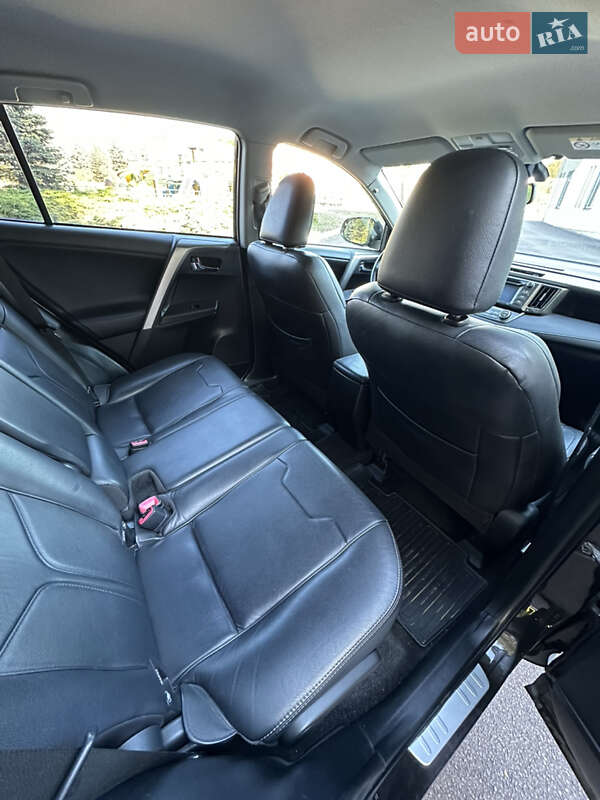 Внедорожник / Кроссовер Toyota RAV4 2014 в Днепре