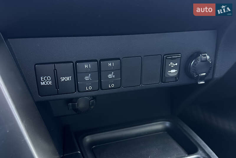 Внедорожник / Кроссовер Toyota RAV4 2014 в Днепре
