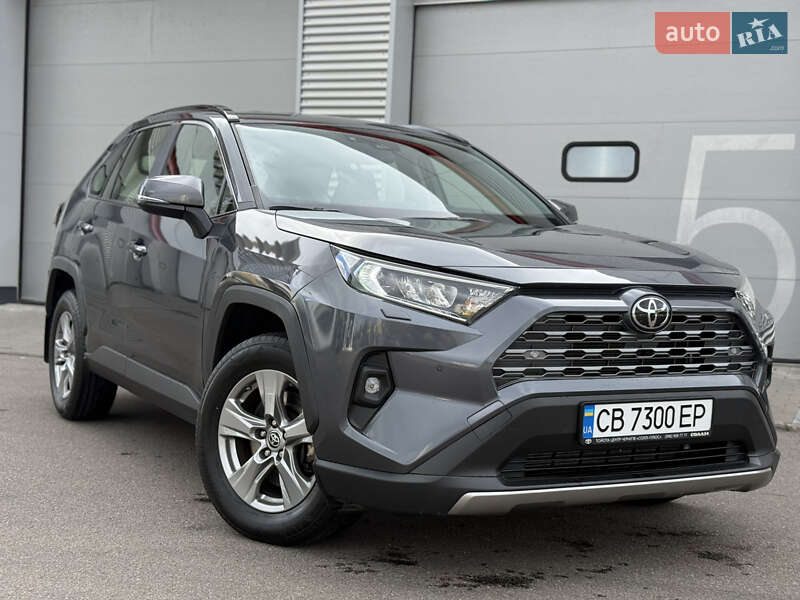 Внедорожник / Кроссовер Toyota RAV4 2022 в Киеве