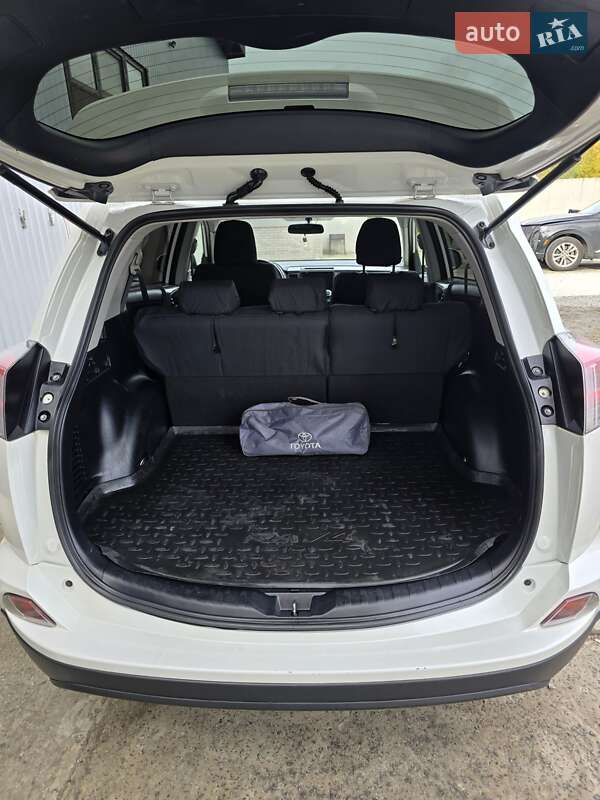Внедорожник / Кроссовер Toyota RAV4 2017 в Костополе фото 46 Внедорожник / Кроссовер Toyota RAV4 2017 в Костополе
